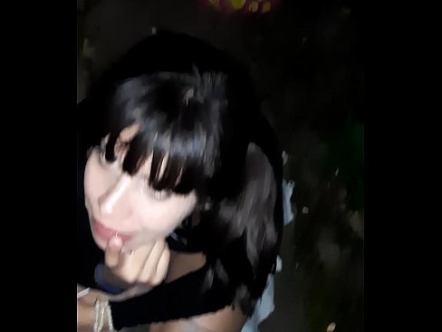 ❤️ Пенисът набъбва на улицата в замяна на бонбон. Секс видео в bg.pornobot.ru