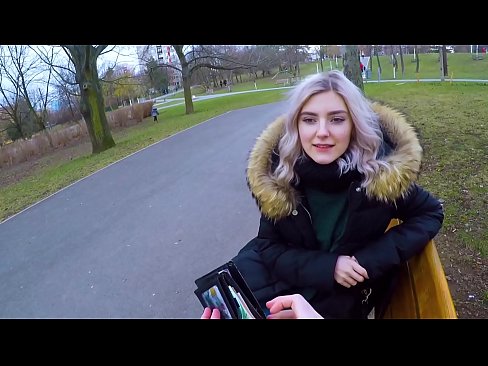 ❤️ Поглъщане на горещата сперма на непознат за пари - свирка в парка от Eva Elfie Секс видео в bg.pornobot.ru